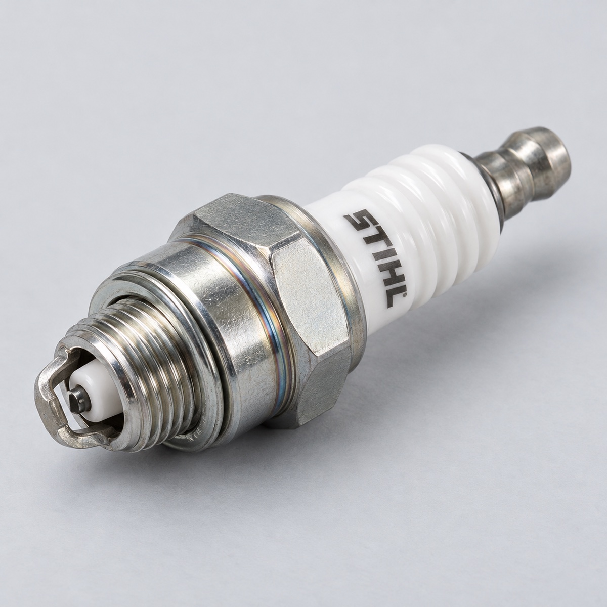 STIHL 00004007256 Свеча зажигания для 2T двигалетей (BM6A/L7T, резьба М14х1.25мм), шт