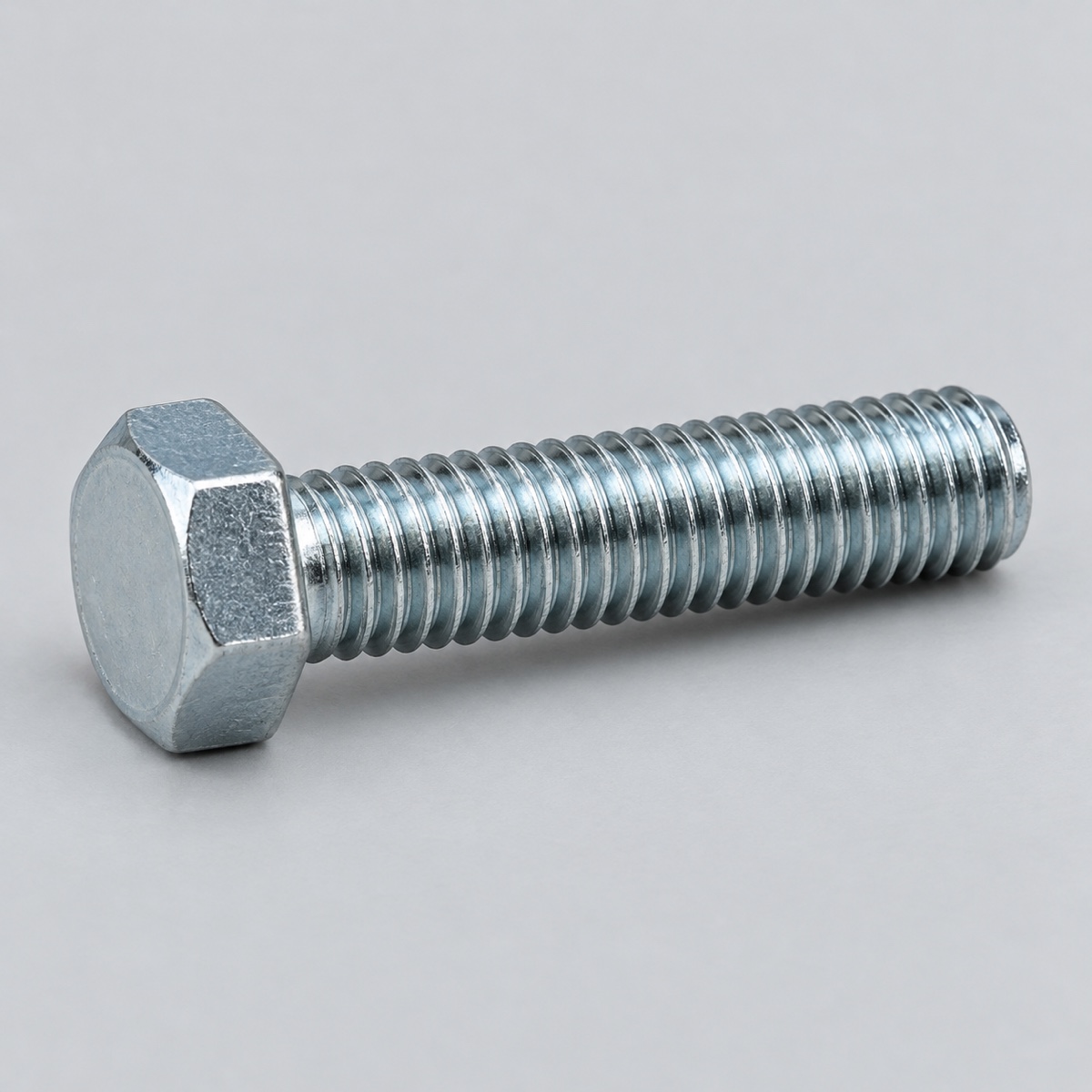 Болт М6*25